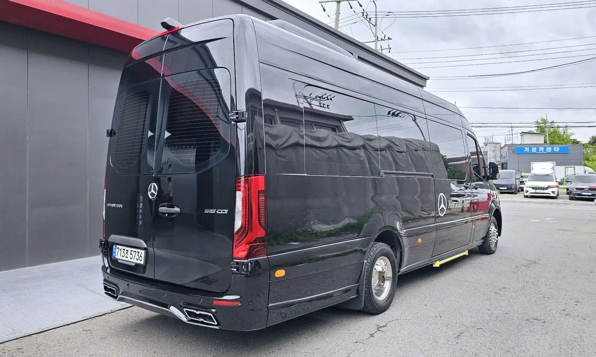 Mercedes-Benz Sprinter 2023 из KR, фото 2