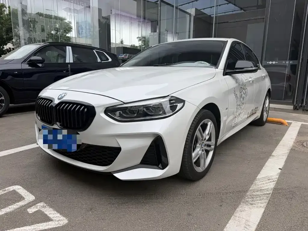 BMW 1 Series — фото 1