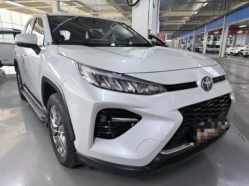 Toyota Wildlander — фото 9