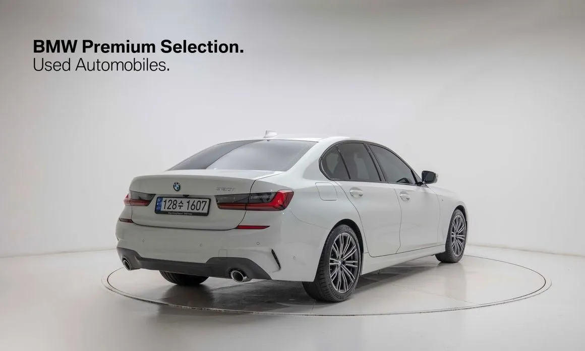 BMW 3-Series 2022 из KR, фото 2
