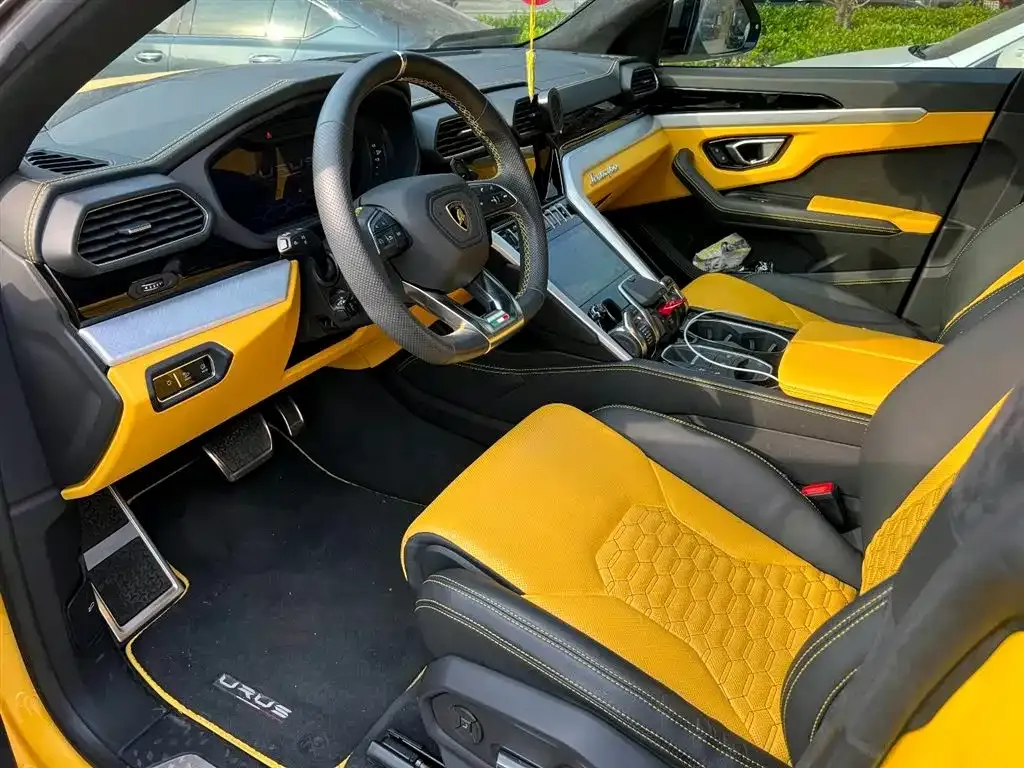 Lamborghini Urus 2021 из CN, фото 4