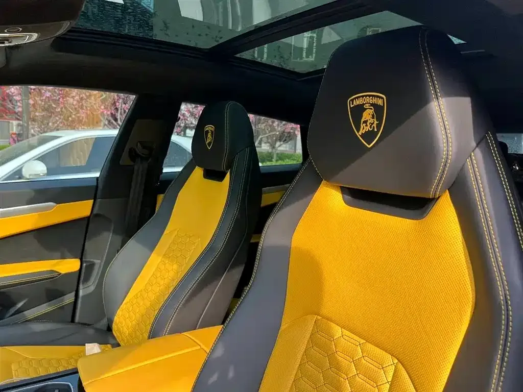 Lamborghini Urus 2021 из CN, фото 2