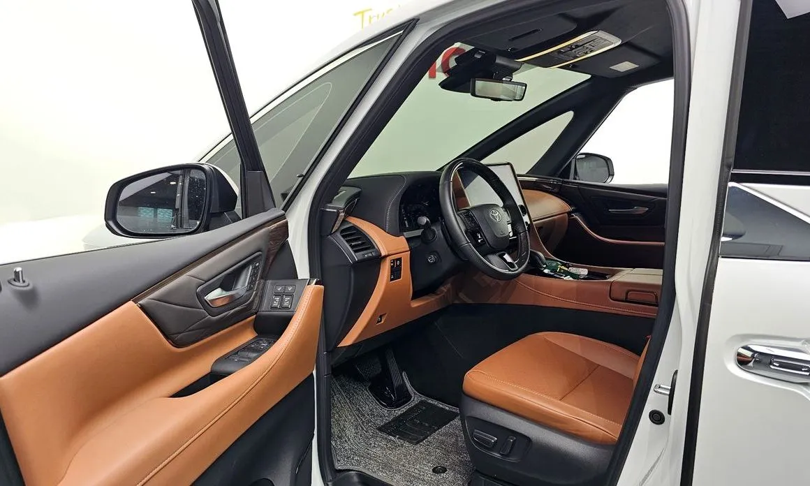 Toyota Alphard — фото 10