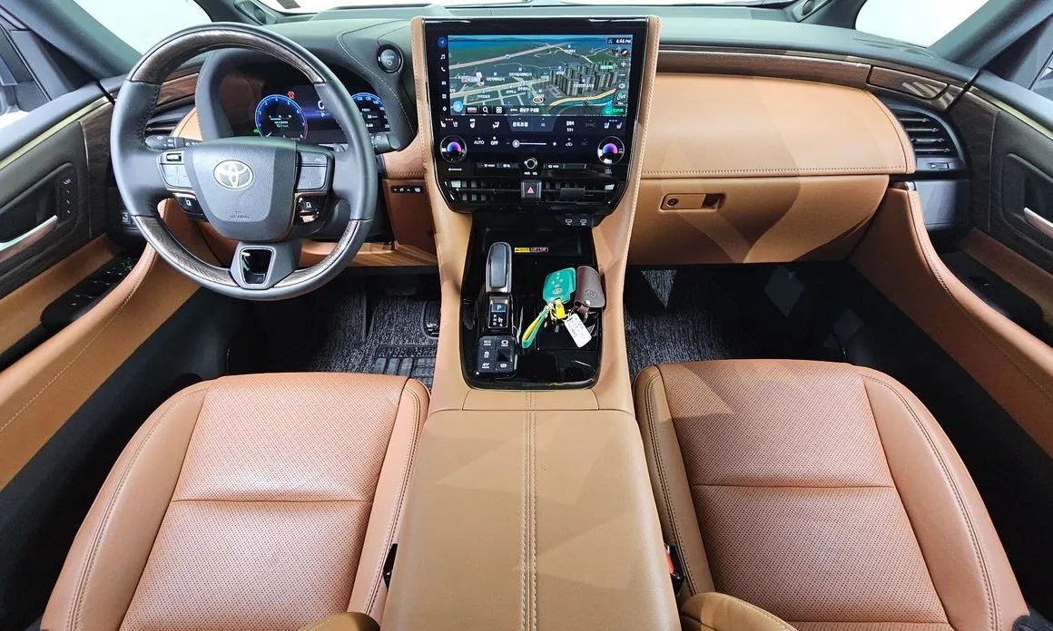 Toyota Alphard — фото 5