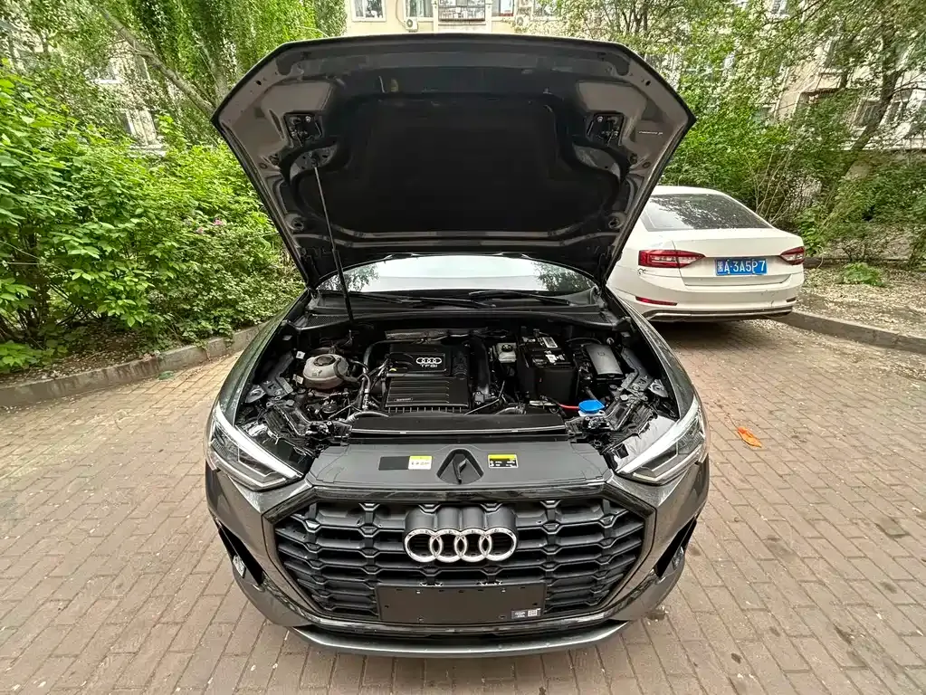 Audi Q3 — фото 4