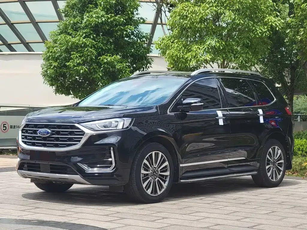 Ford Edge — фото 1