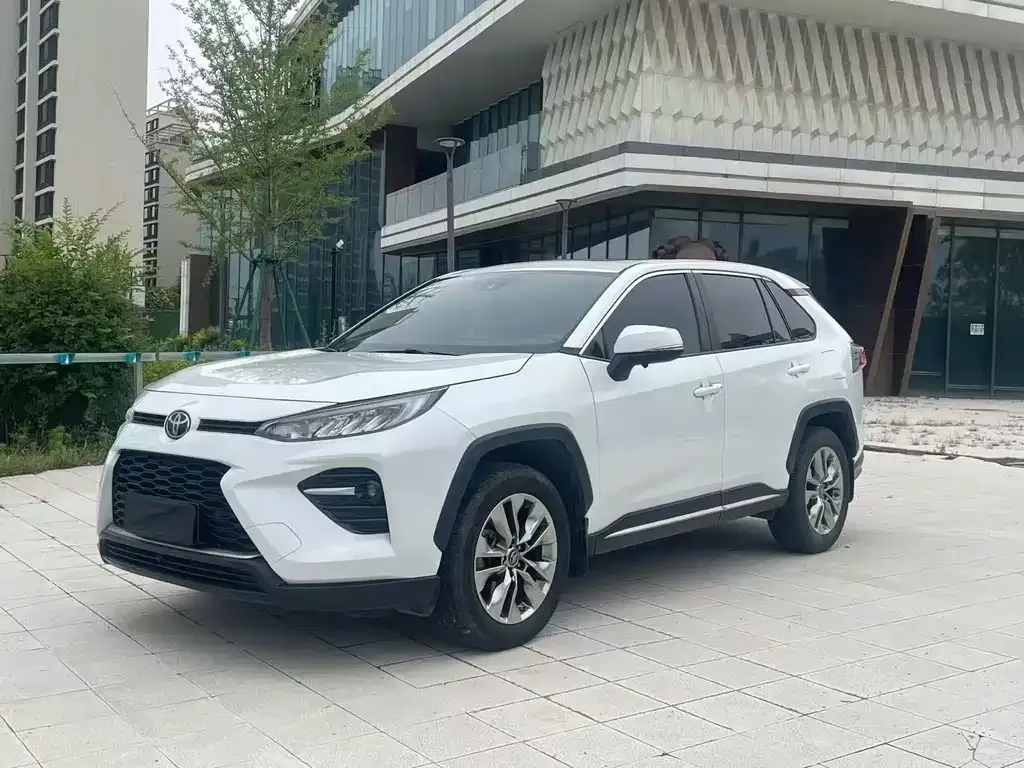 Toyota Wildlander — фото 1