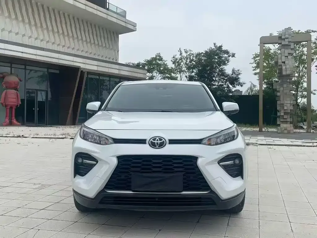 Toyota Wildlander — фото 5
