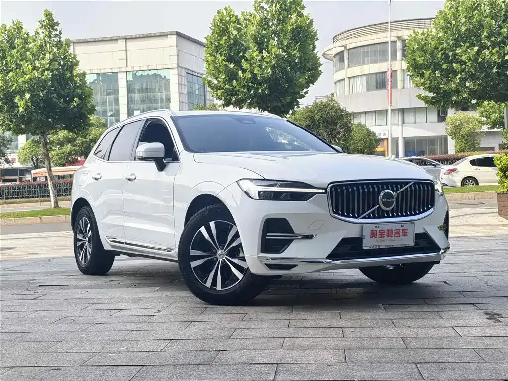 Volvo XC60 — фото 3