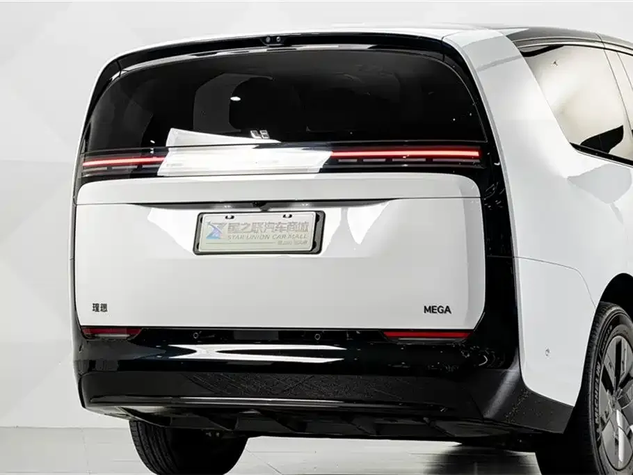Li Auto MEGA — фото 8