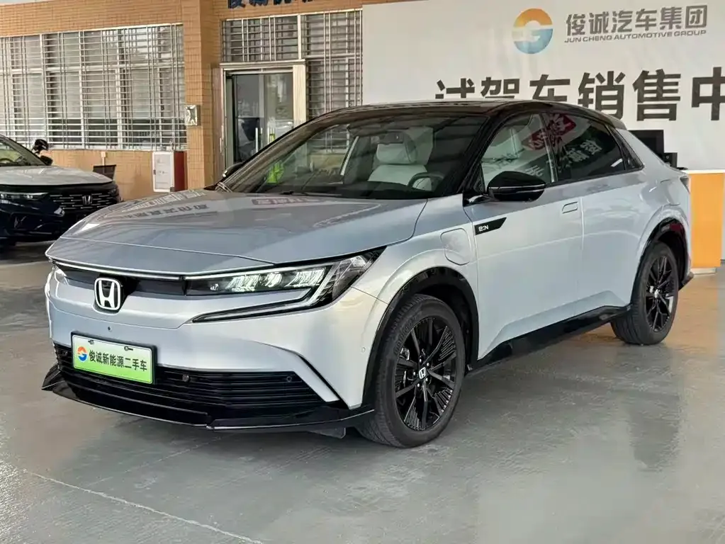 Honda e:NP2