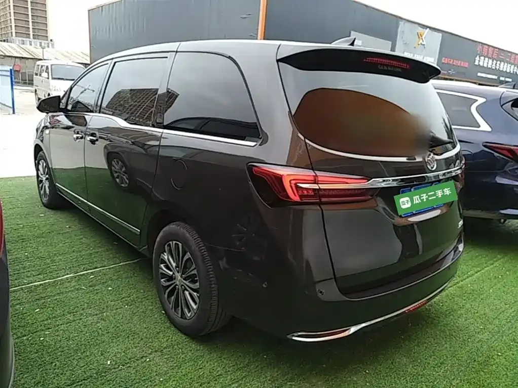 Buick GL8 2021 из CN, фото 2