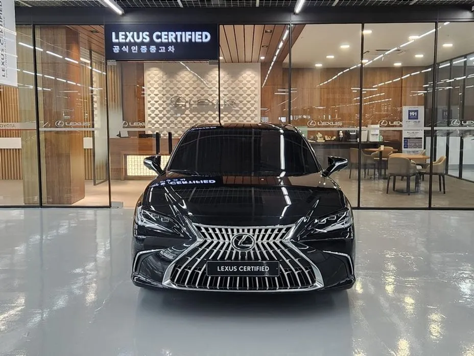 Lexus ES — фото 10