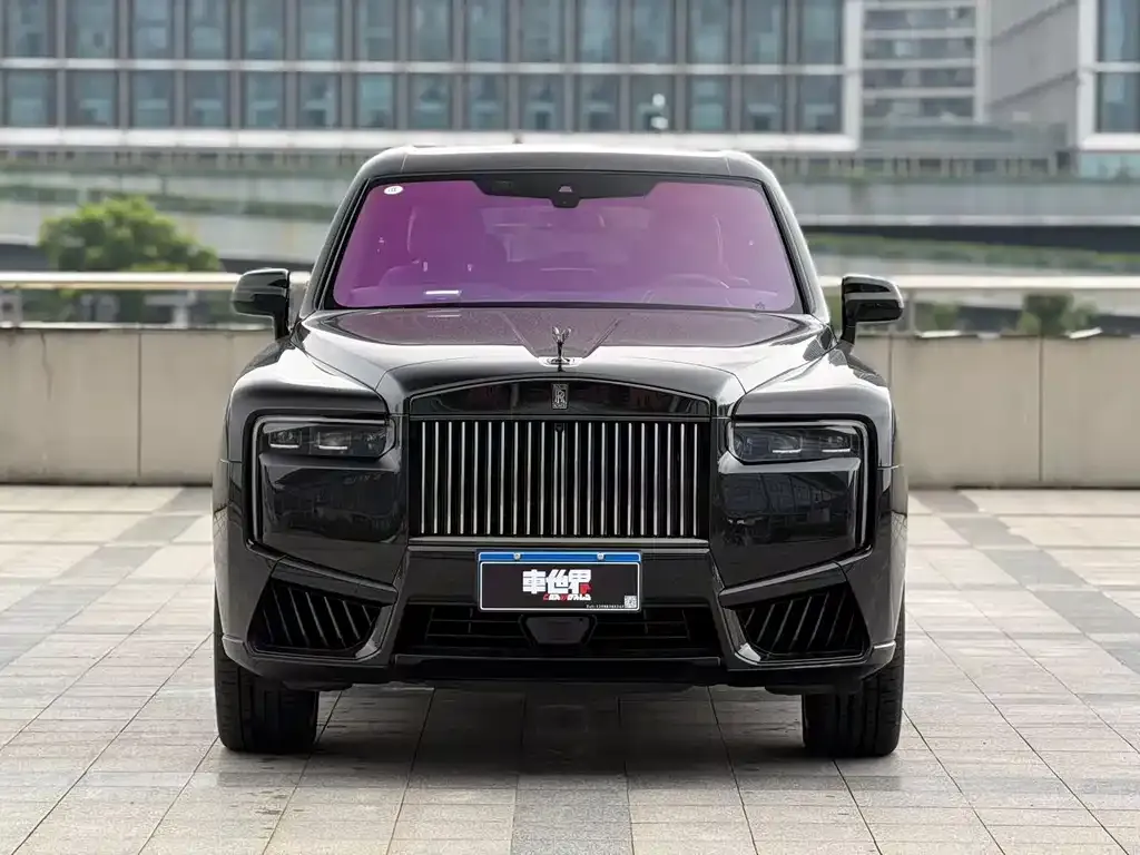 Rolls-Royce Cullinan — фото 1