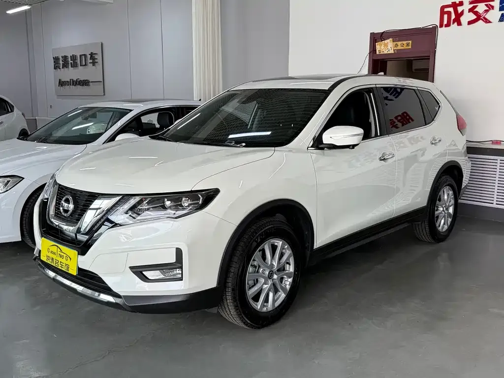 Nissan X-Trail — фото 1