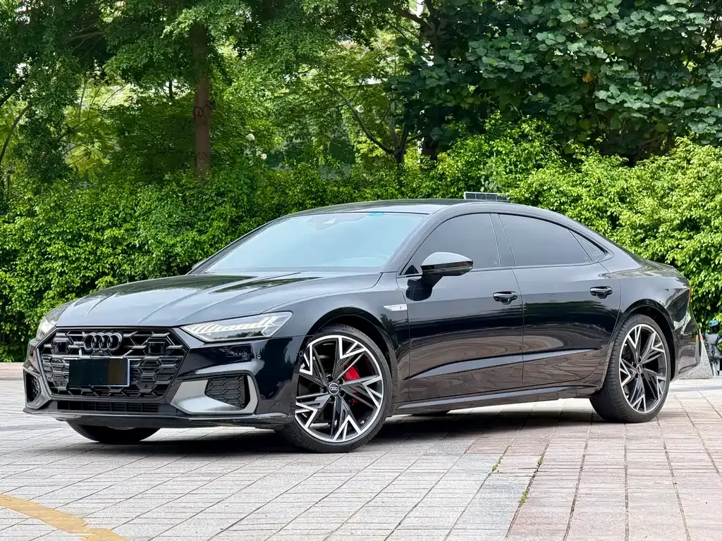 Audi A7L — фото 1