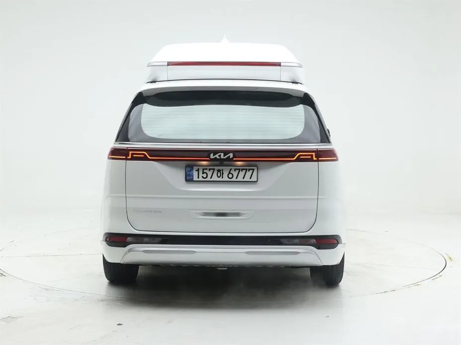 Kia Carnival — фото 10