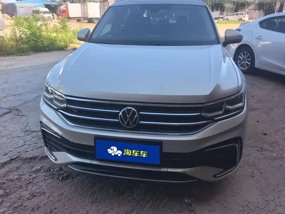 Volkswagen Tiguan L — фото 6