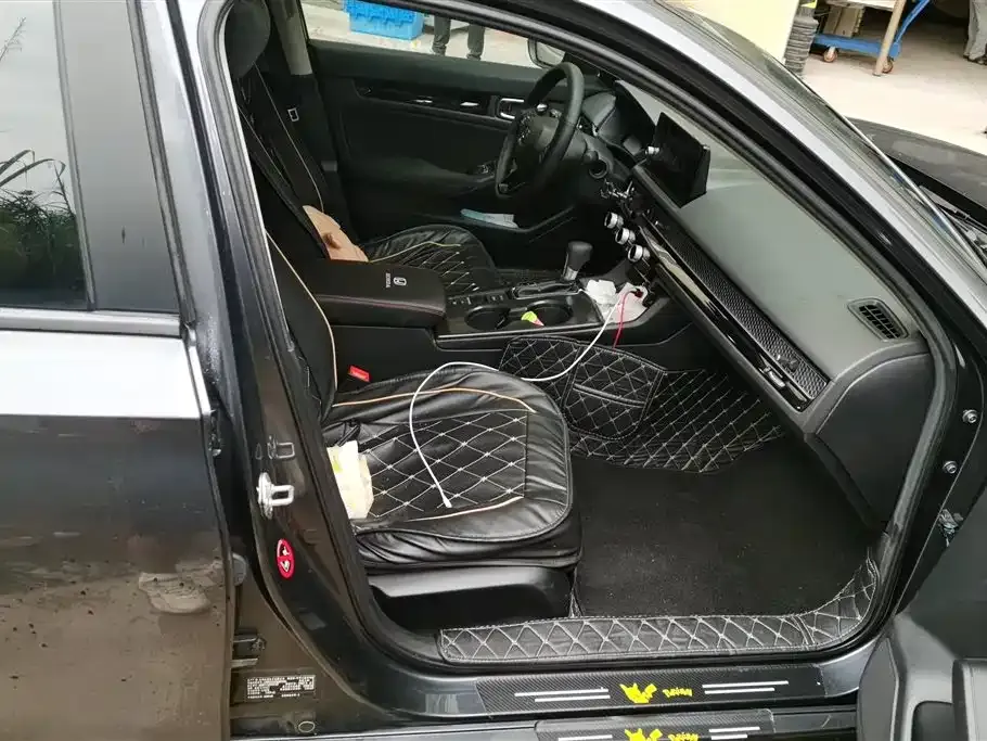 Honda Civic — фото 10