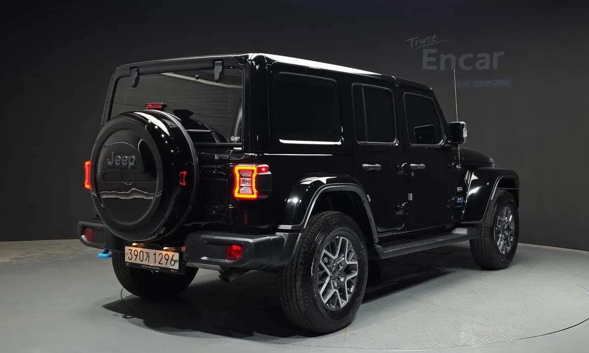 Jeep Wrangler 2022 из KR, фото 10