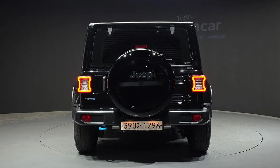 Jeep Wrangler 2022 из KR, фото 3