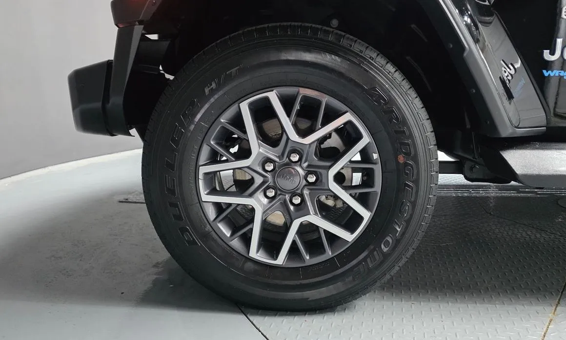 Jeep Wrangler 2022 из KR, фото 9