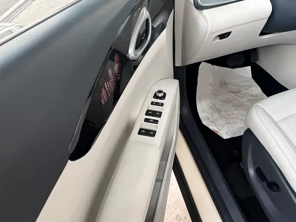 Geely Starburst — фото 2