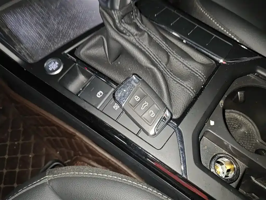 Volkswagen Passat — фото 10