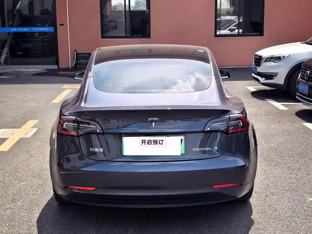 Tesla Model 3 — фото 7