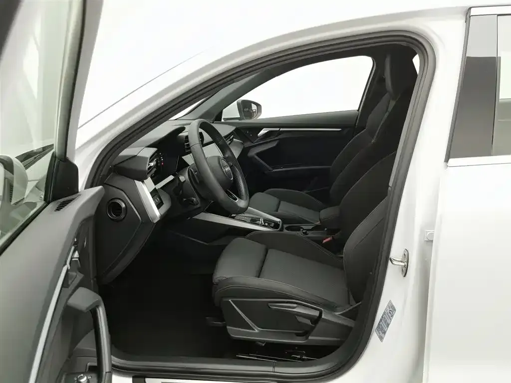 Audi A3 2022 из CN, фото 4
