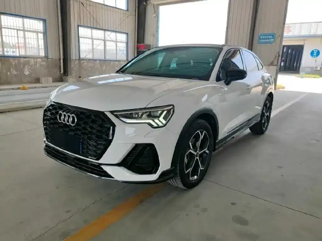 Audi Q3 Sportback — фото 1