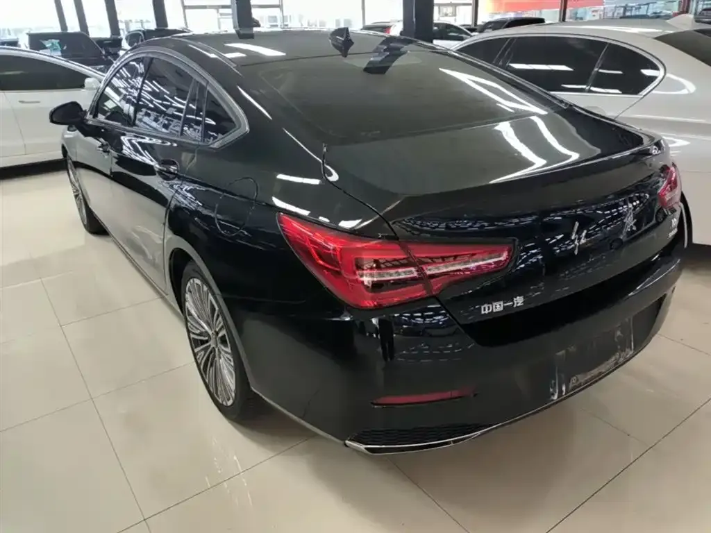 Hongqi H5 — фото 2
