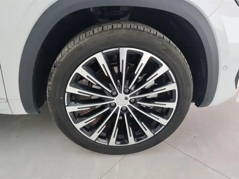 Geely Xingyue L — фото 10