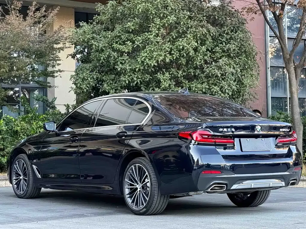 BMW 5 Series — фото 9