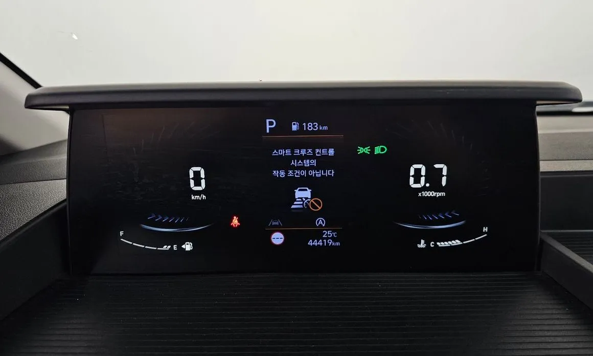 Hyundai Staria 2023 из KR, фото 2