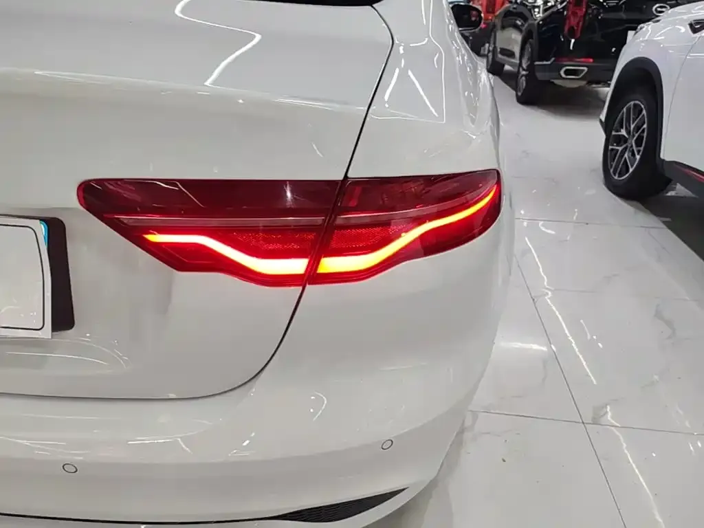Jaguar XEL 2023 из CN, фото 4
