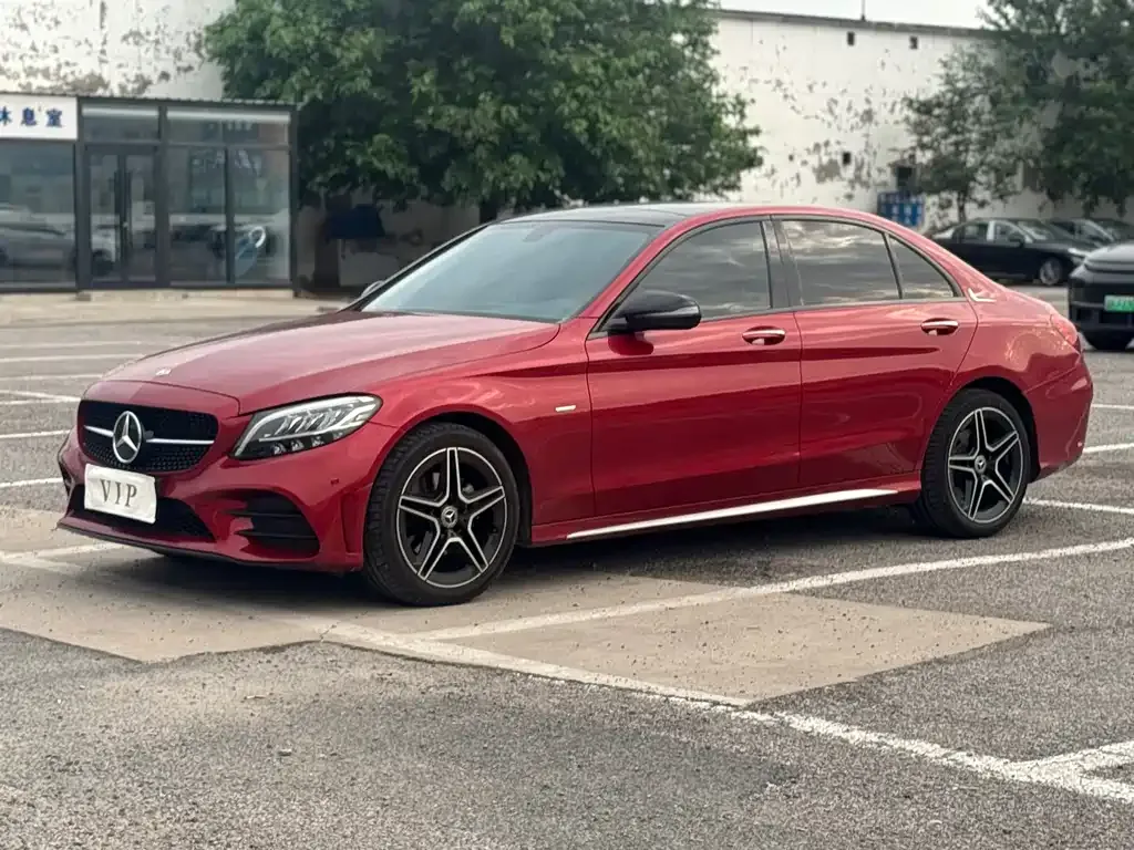 Mercedes-Benz C-Class — фото 1