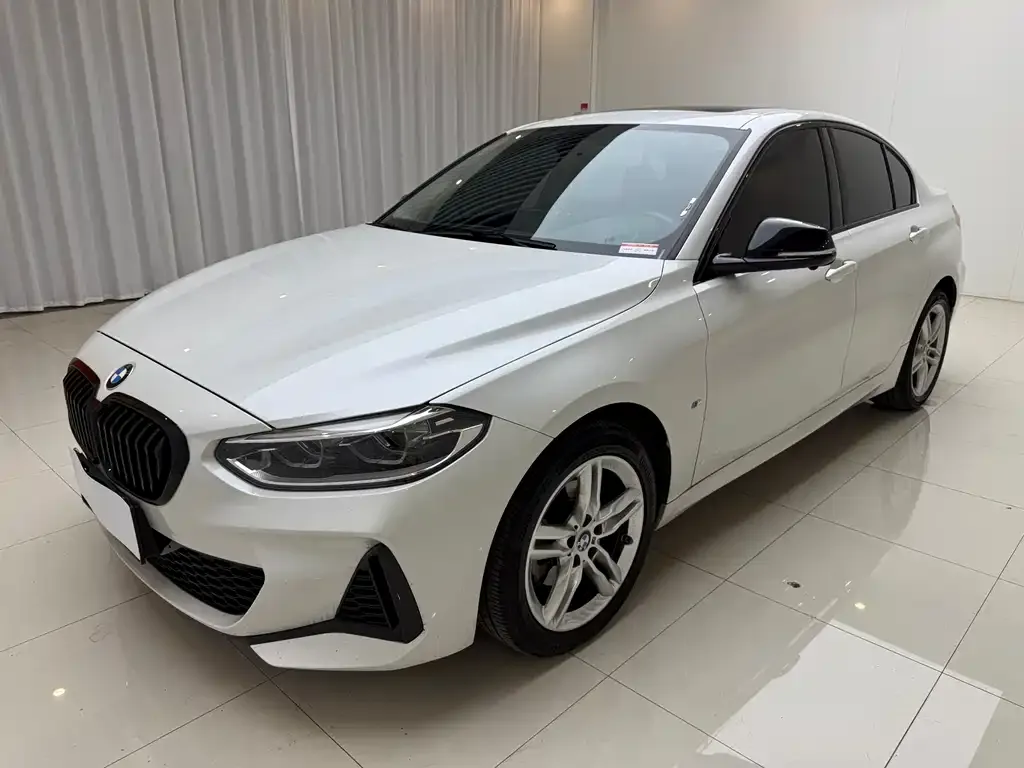 BMW 1 Series — фото 1