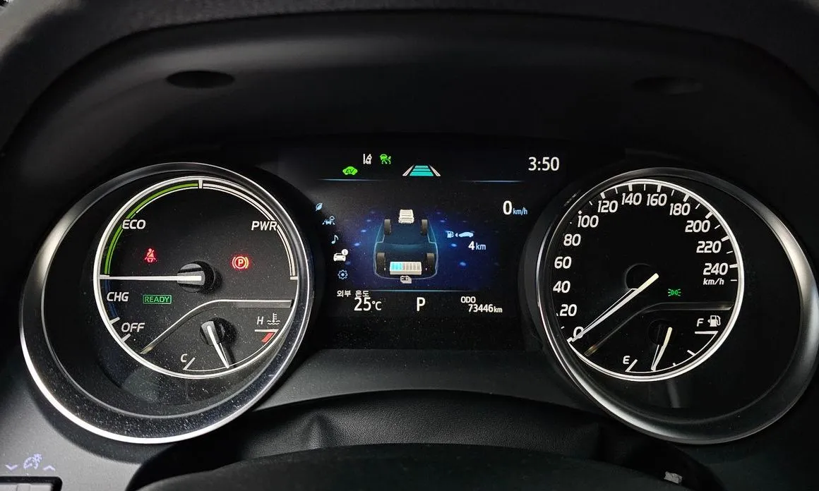 Toyota Camry 2023 из KR, фото 10