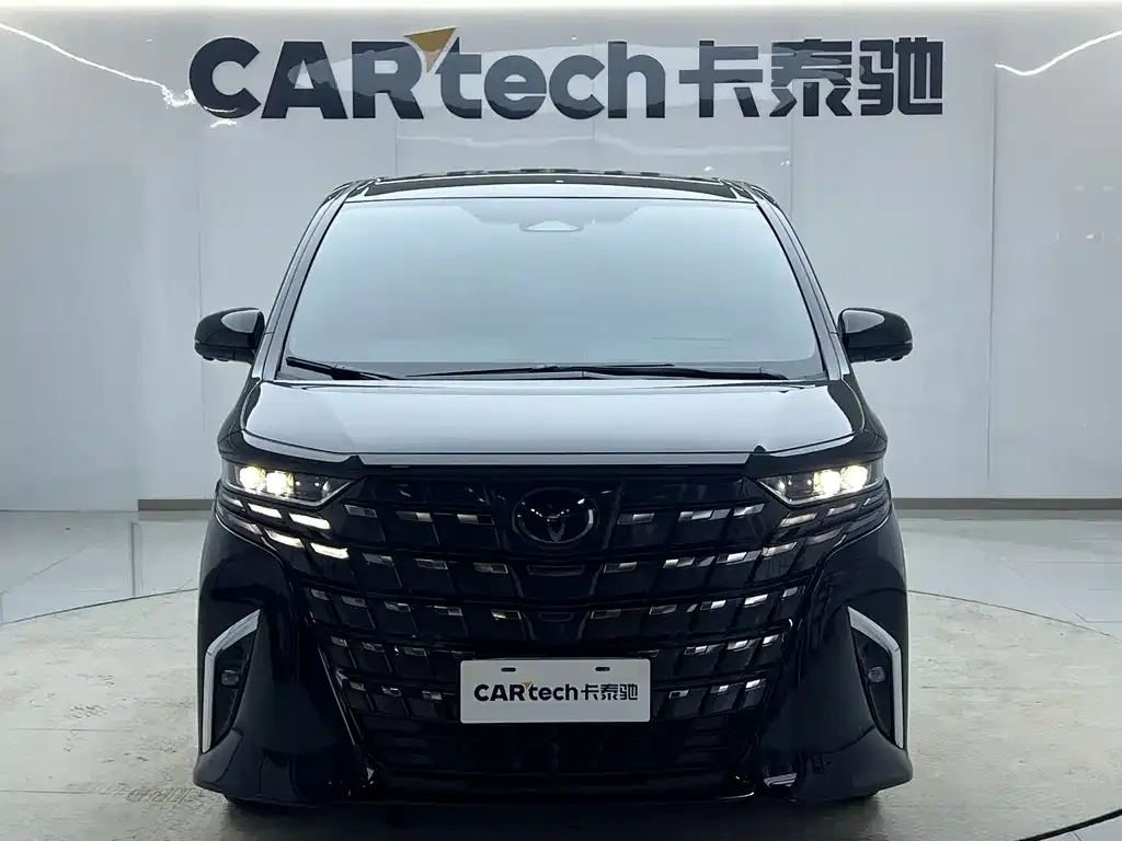 Toyota Alphard — фото 6