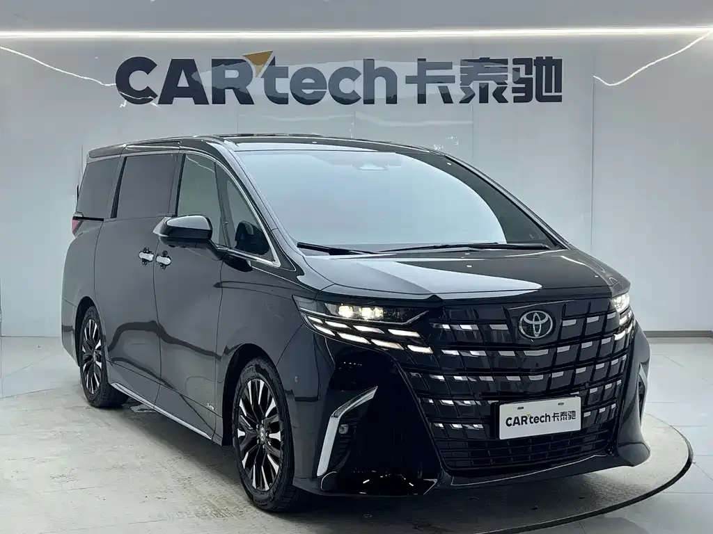 Toyota Alphard — фото 8
