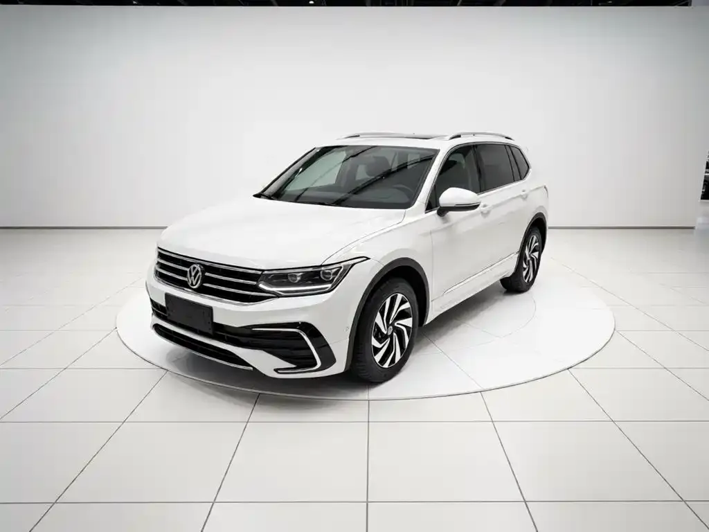 Volkswagen Tiguan L — фото 2
