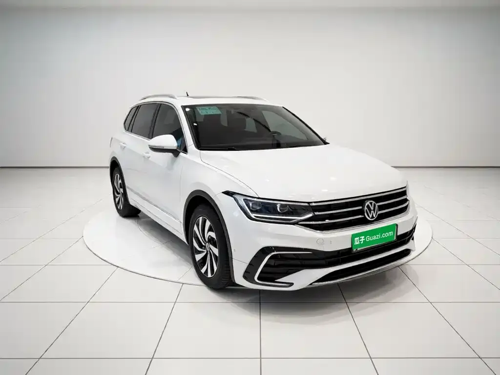 Volkswagen Tiguan L — фото 5