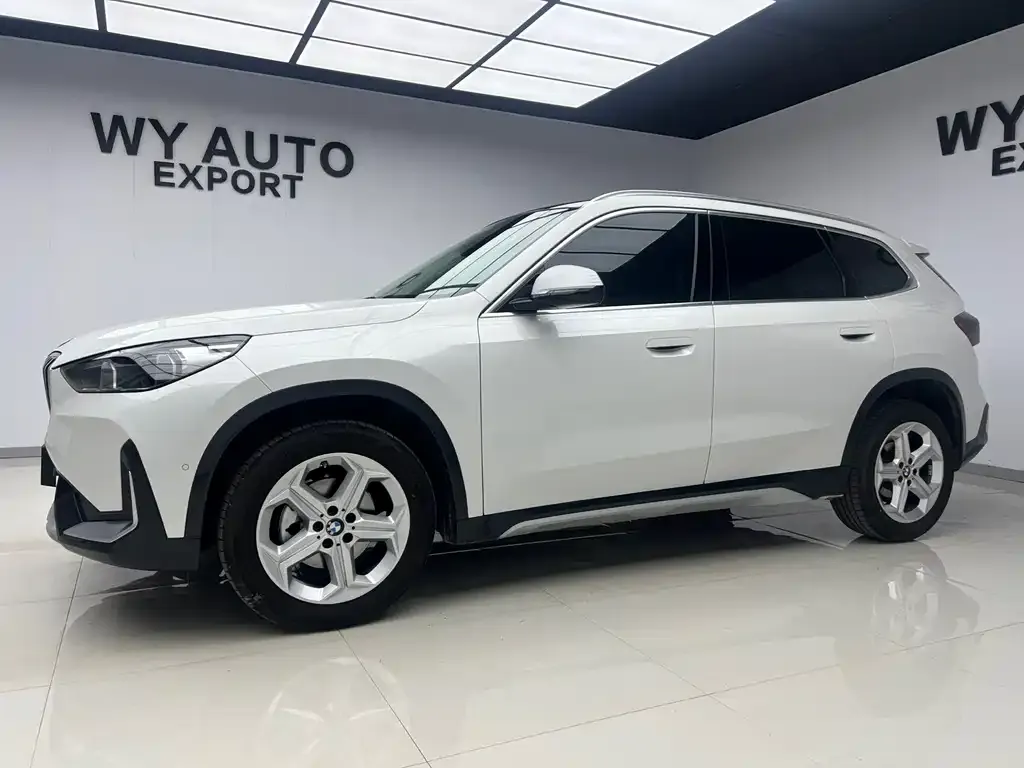 BMW X1 — фото 1