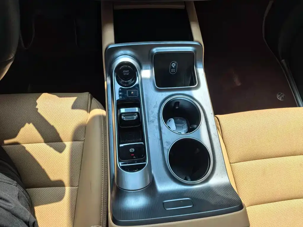 GAC Motor 传祺E8 PHEV 2024 из CN, фото 8