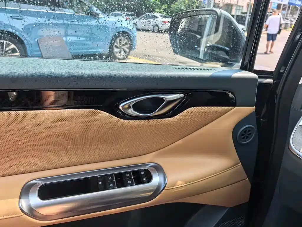 GAC Motor 传祺E8 PHEV 2024 из CN, фото 9