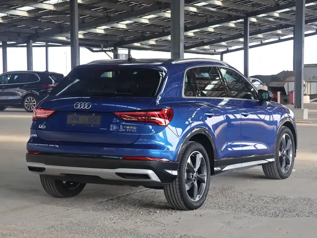 Audi Q3 — фото 10