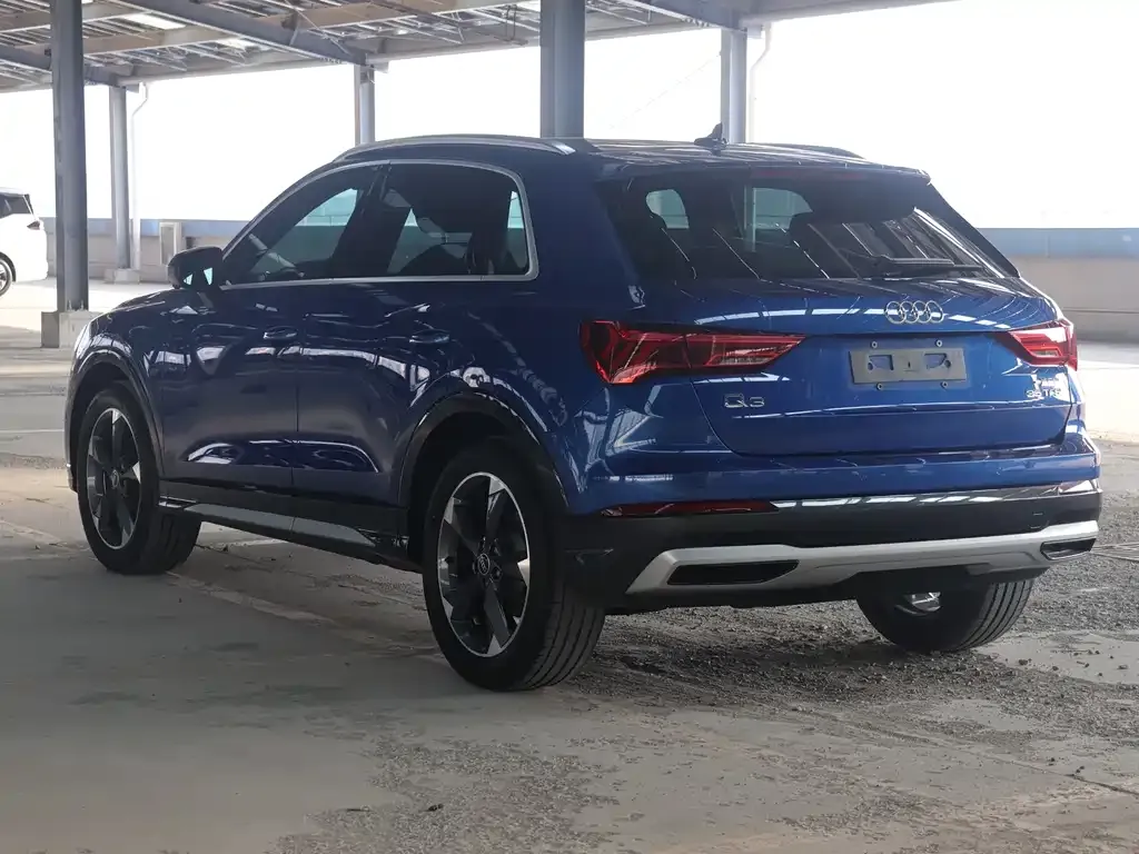Audi Q3 — фото 8