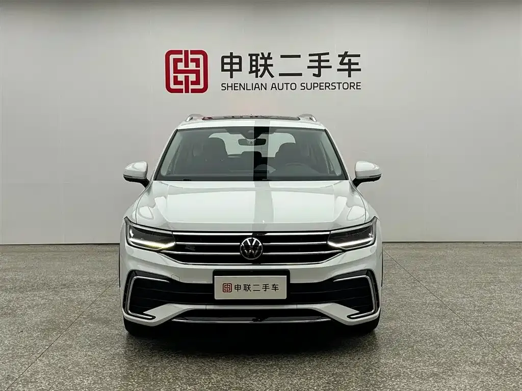 Volkswagen Tiguan L — фото 8