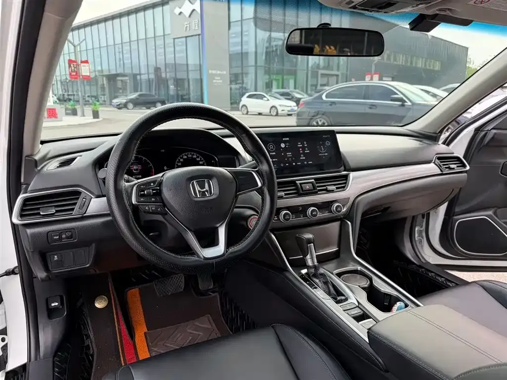 Honda Accord — фото 4